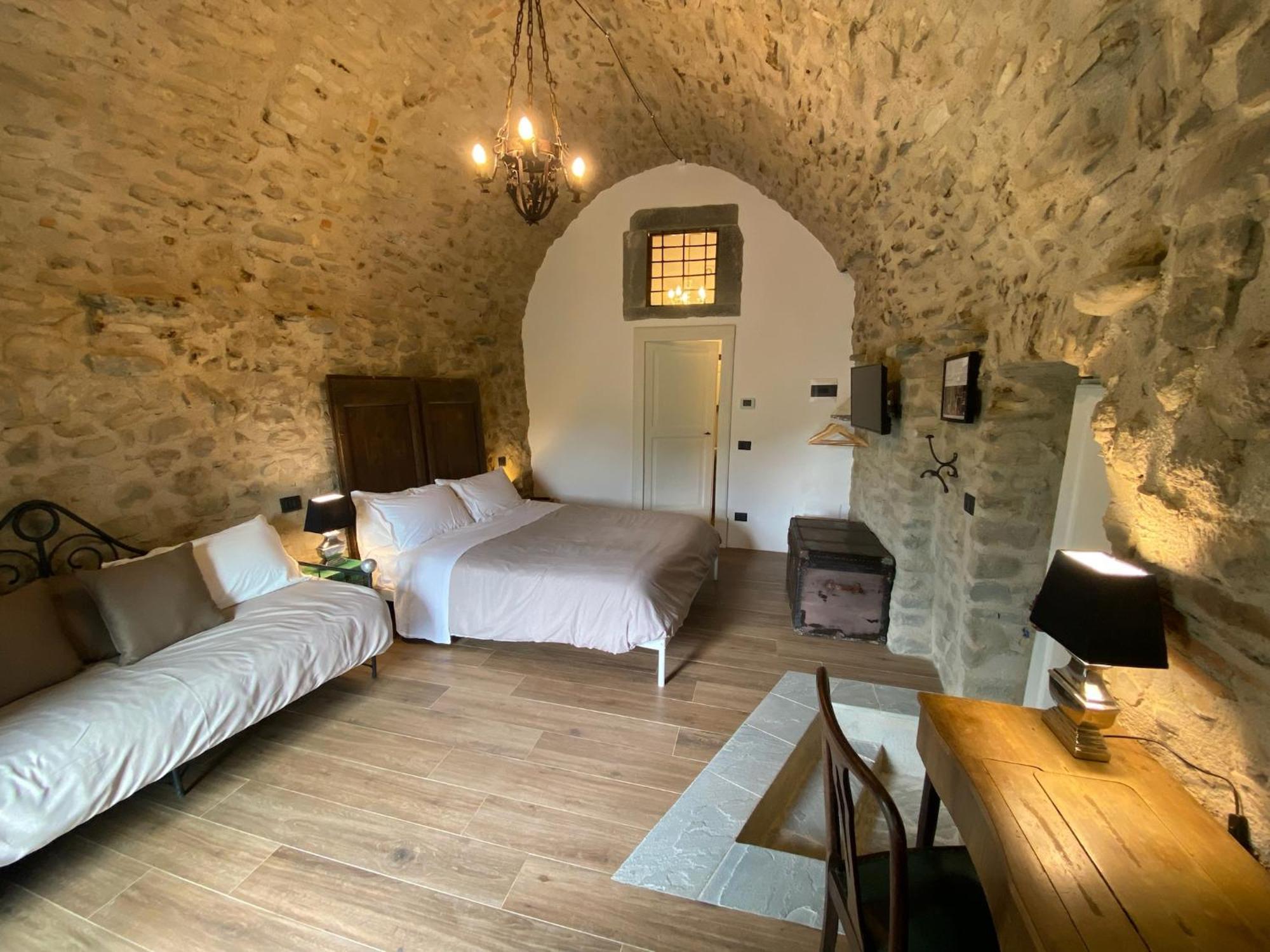 La Casa Medievale Suites E Spa ポントレーモリ エクステリア 写真